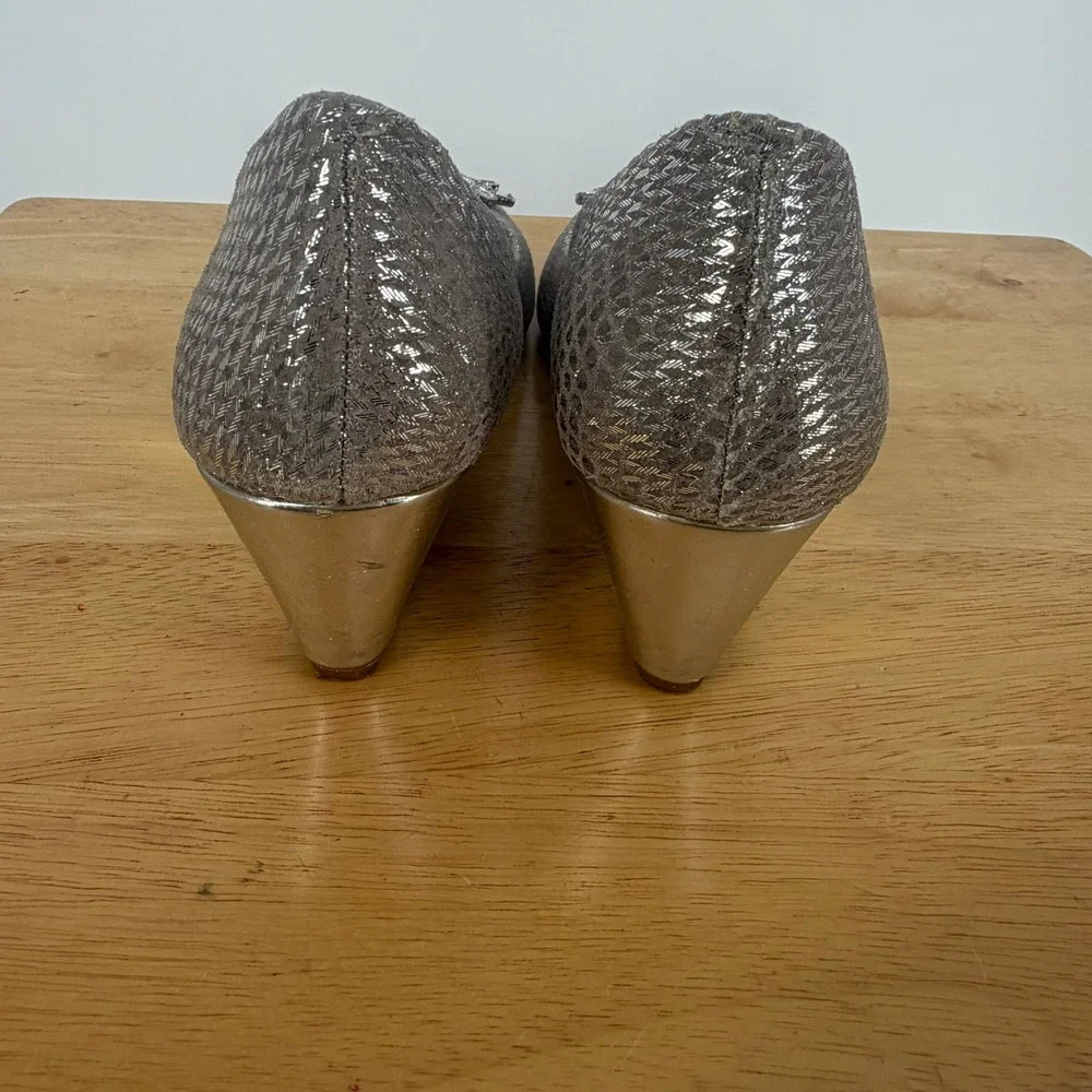 Antonio Melani Essie Wedge Women 8.5 Silver Crystal Peep Toe Snakeskin Glam Luxe